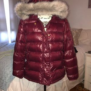 GAP Burgundy puffer coat with fur hood